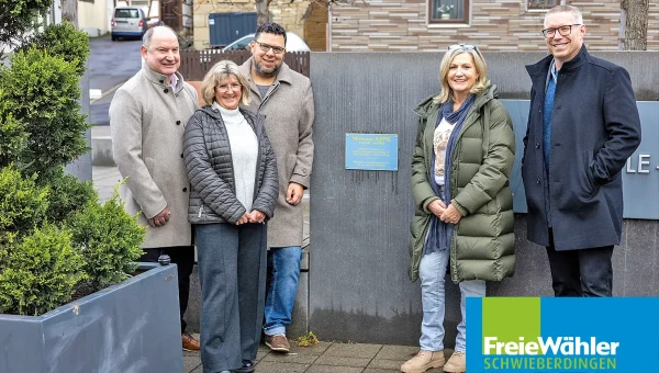 Gedenktafel am Vaux-le-Pénil für Wolfgang Sippel